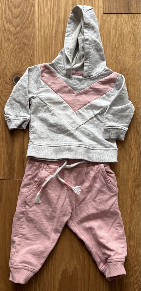Lotti & Set di vestiti: Süsses Baby-Set, Grösse 68, Rosa/Grau – Usato da Jegenstorf venduto da Annina0506