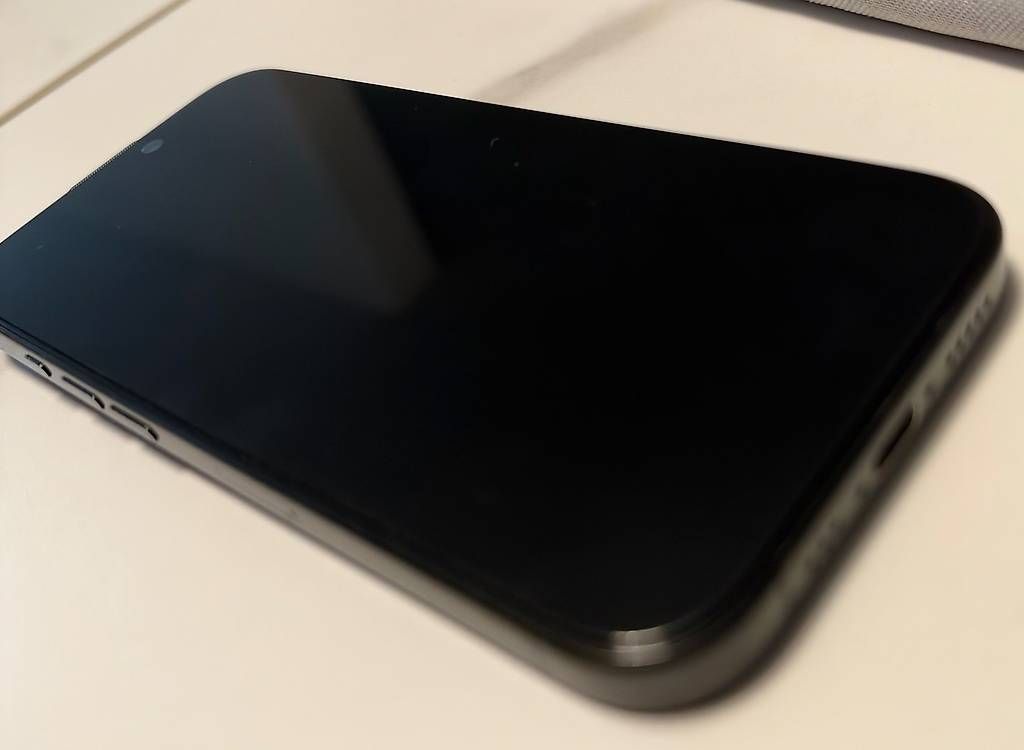 Handys / Smartphones: IPhone 16 Pro 512G – Neu und originalverpackt aus Collombey von luvlp 3