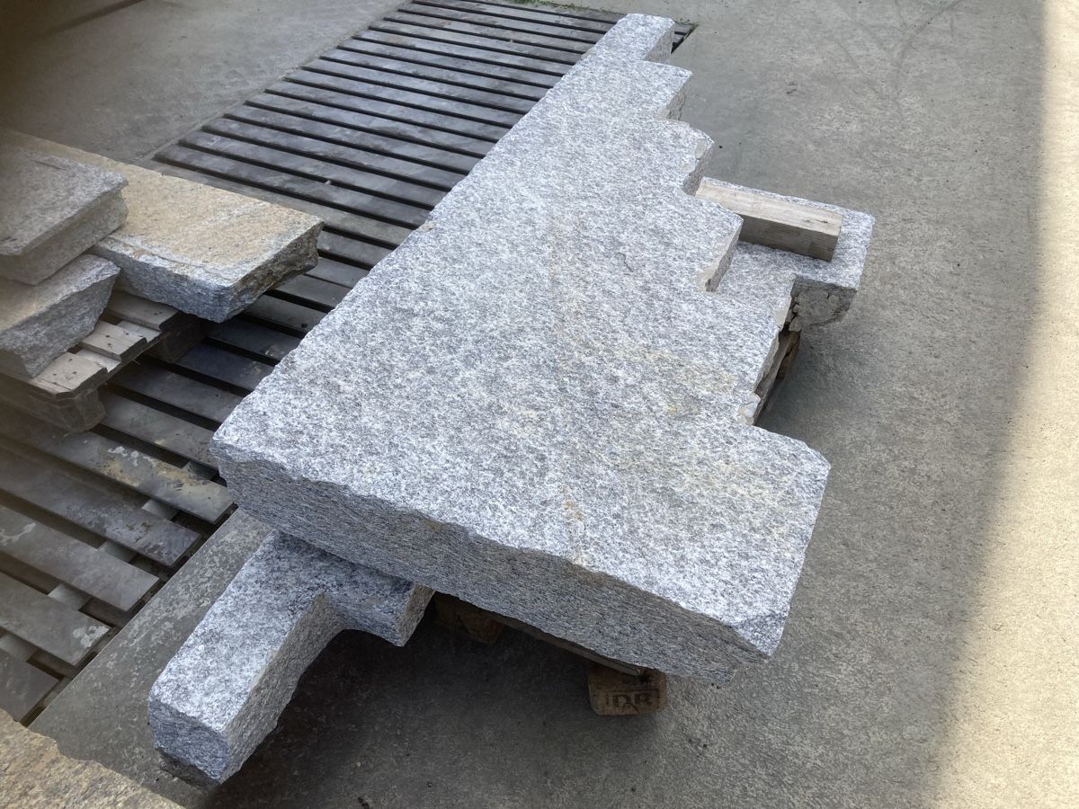 Scale: Schöne Granit Treppe – Usato da Uerkheim venduto da Dealer-4813 1