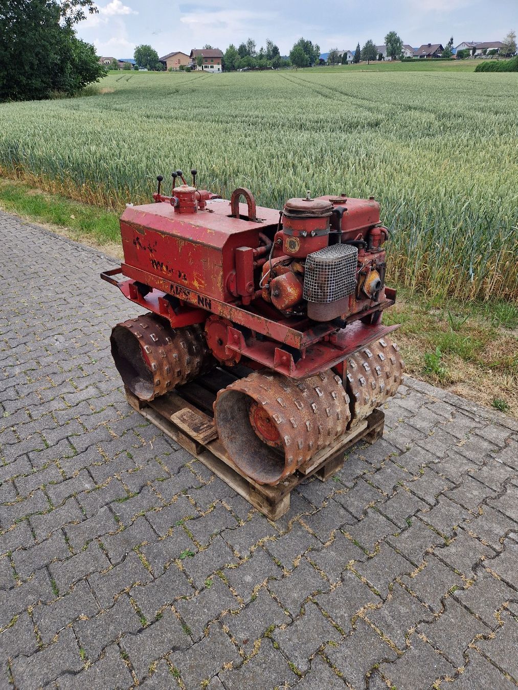 Rammax Alle Maschinen: Grabenwalze RAMMAX RW1402 – Defekt aus Grosswangen von lar_9lz7 2
