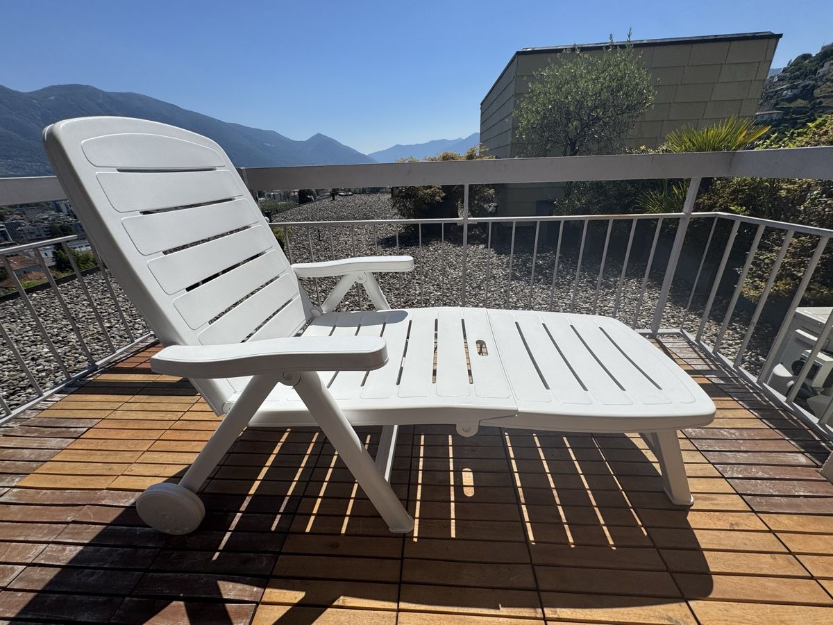 Chaises longues: Sonnenliege weiss – D'occasion à Farnern par allthingspreloved 3