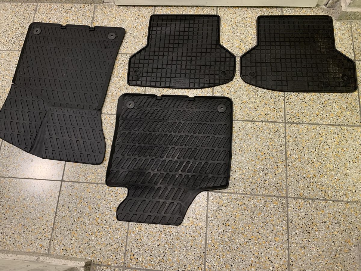 Audi Tappeti & Tappetini: Audi A3 PETEX- Gummimatten ab BJ 5/2003 – Usato da Einsiedeln venduto da important__