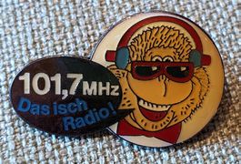 L797 - Pin 101.7 MHz Das isch Radio!