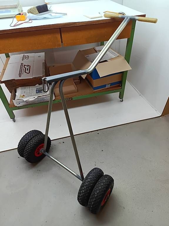 Brouettes: Schlauchboot Bugwagen Slipwagen – D'occasion à Männedorf par jplanz 2