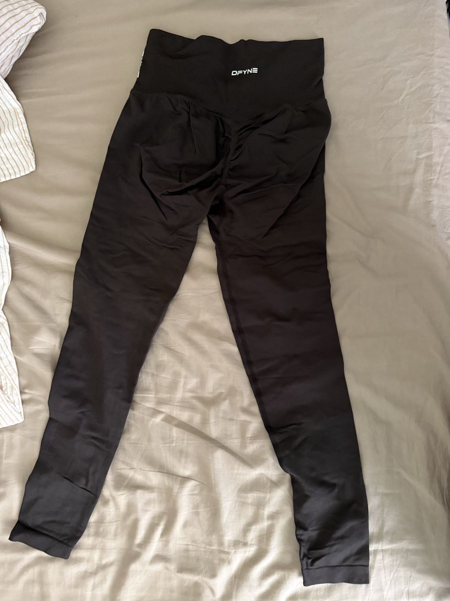 DFYNE Leggings: Dfyne Sporthose – Neu (gemäss Beschreibung) aus Volketswil von chi_69q5 1