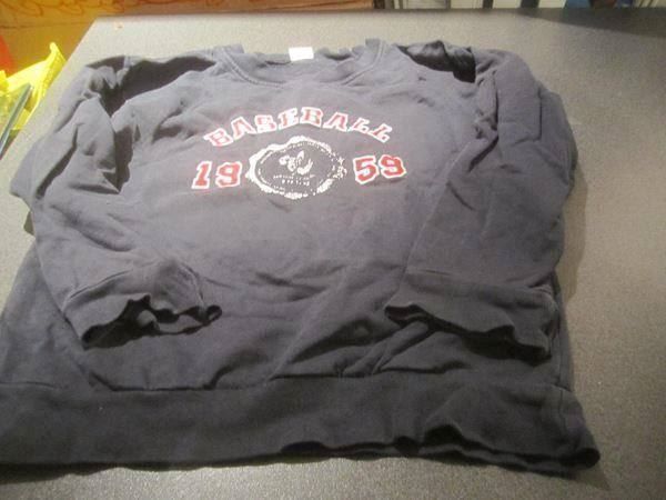 Maglioni & Felpe: Pullover Grösse 116, dunkelblau, Aufdruck – Usato da Zürich venduto da abraxas1291