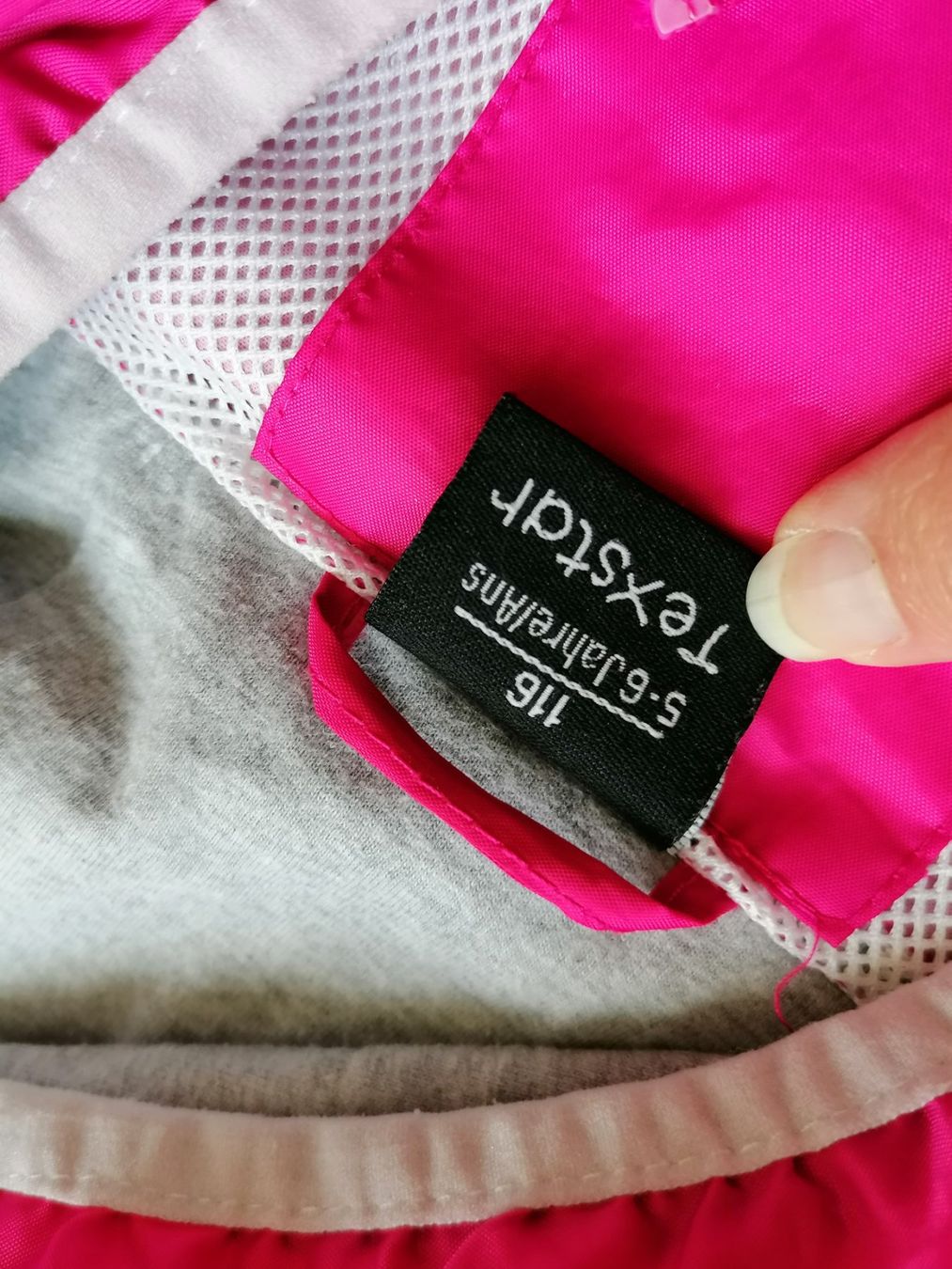 Giacche & Cappotti: Dünne Windjacke Gr. 116 – Usato da Büttikon AG venduto da Amineah 1