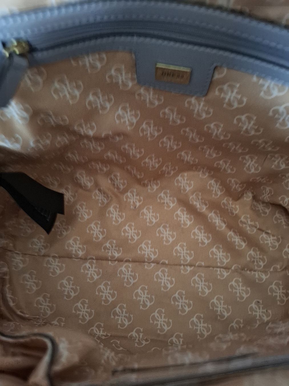 Guess Borse da donna: Sac à main Guess Bleu Dégradé  – Usato da Le Locle venduto da Threads_CH 6