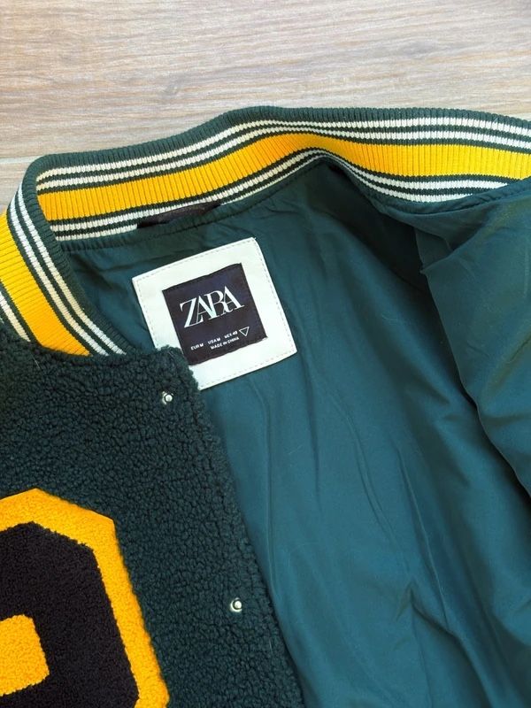 Zara Vestes: Zara Varsity Jacket – D'occasion à Lugano par gra_7rpr 2