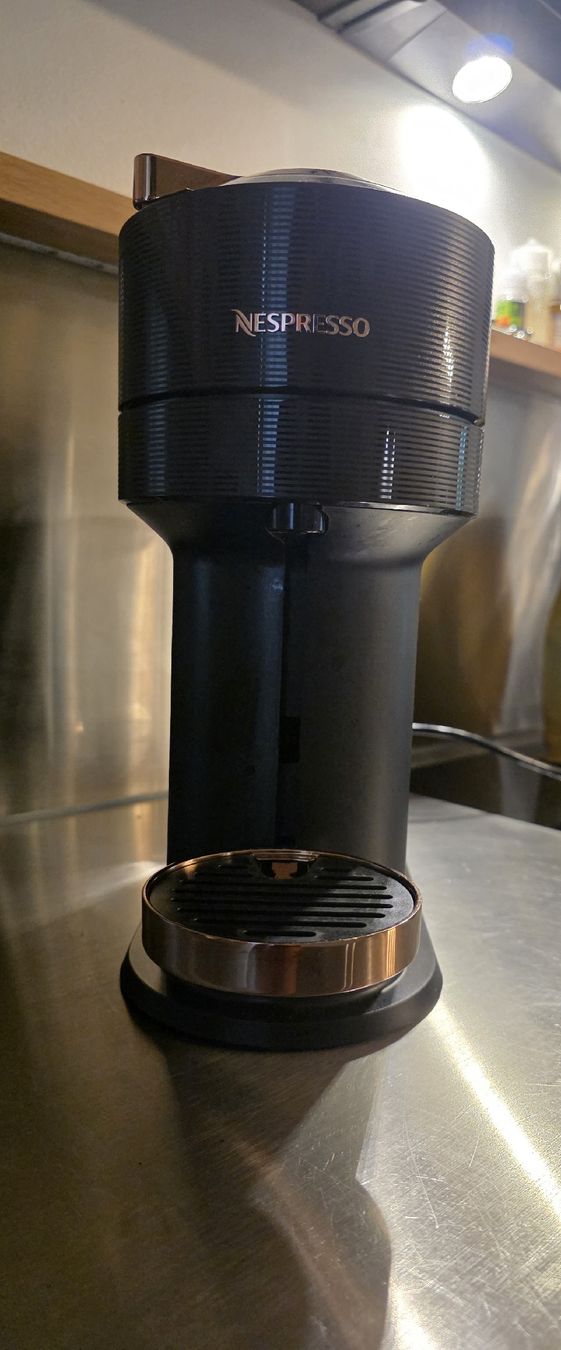 Nespresso Kaffeemaschinen & Espressomaschinen: Nespresso Vertuo Next Coffee Machine, deluxe – Gebraucht aus Elsau von tomtom198502 3
