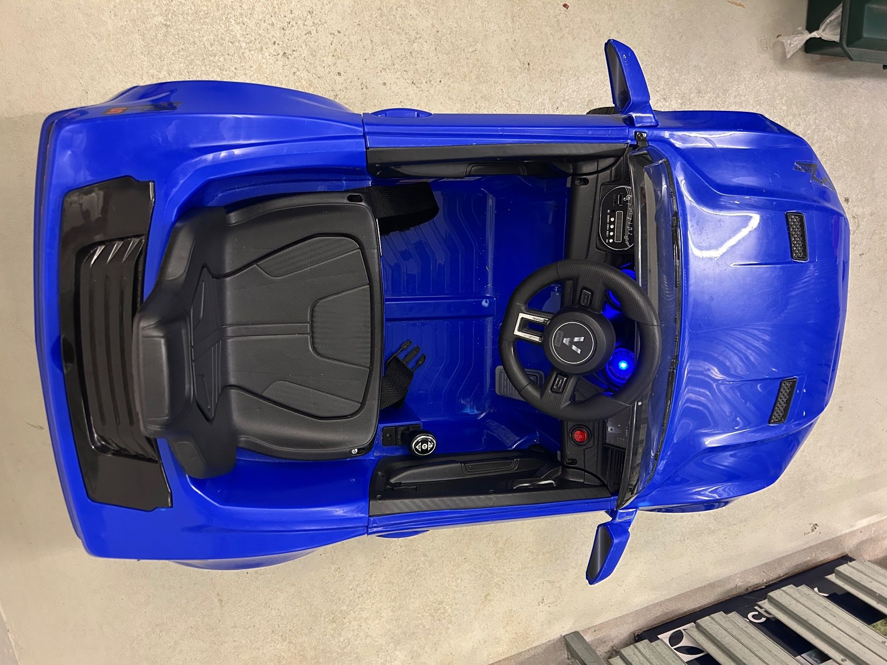 Fahrzeuge für Kinder: Ford Mustang Elektro Kinderauto – Gebraucht aus Uster von tas_zm27 2