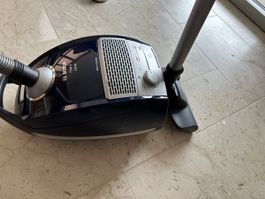 Staubsauger Bosch 2200W