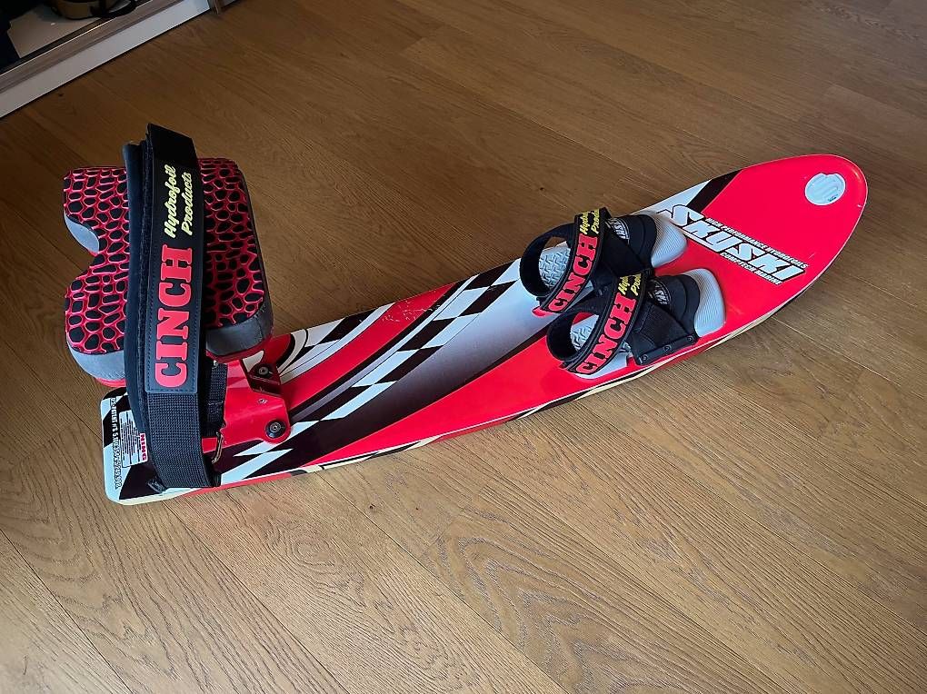 Tavole da surf e di nuoto: Sky Ski Hydrofoil, 2 Flügelsätze, Cinch-Set, Comptech Rack – Usato da Arbon venduto da Honemarc 1