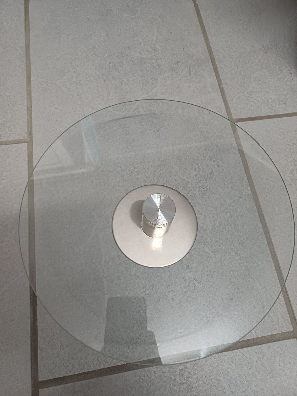 Piatti di portata: Glass Cake Turnbase with Metal Base 30 cm Diameter Used – Usato da Brugg AG venduto da Chaes-chueechli