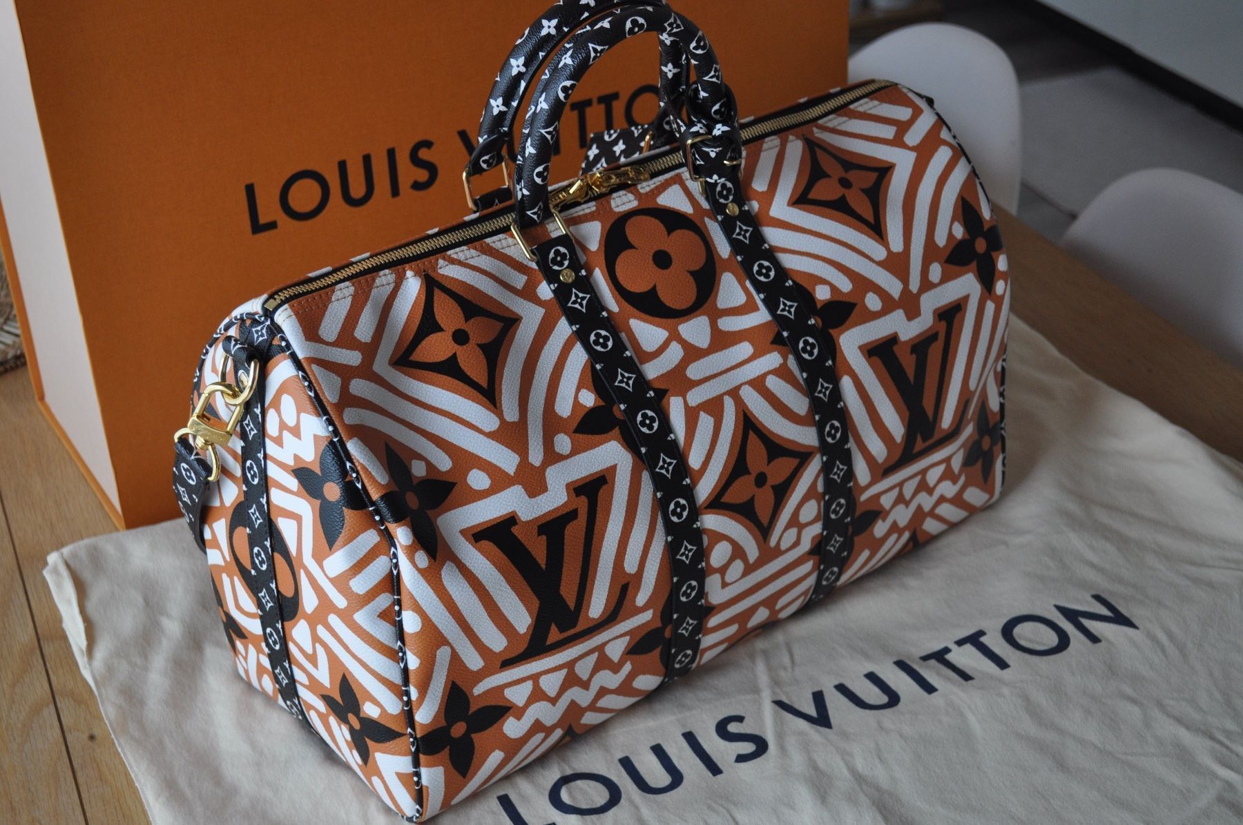 Louis Vuitton Taschen: Louis Vuitton Keepall Crafty Bandouliere – Neu und originalverpackt aus Biel/Bienne von Switzerland92 8