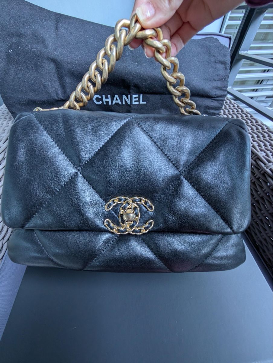 Chanel Taschen für Damen: Authentic Chanel 19 Bag, Top Zustand – Gebraucht aus Zürich von jia_57tp 2
