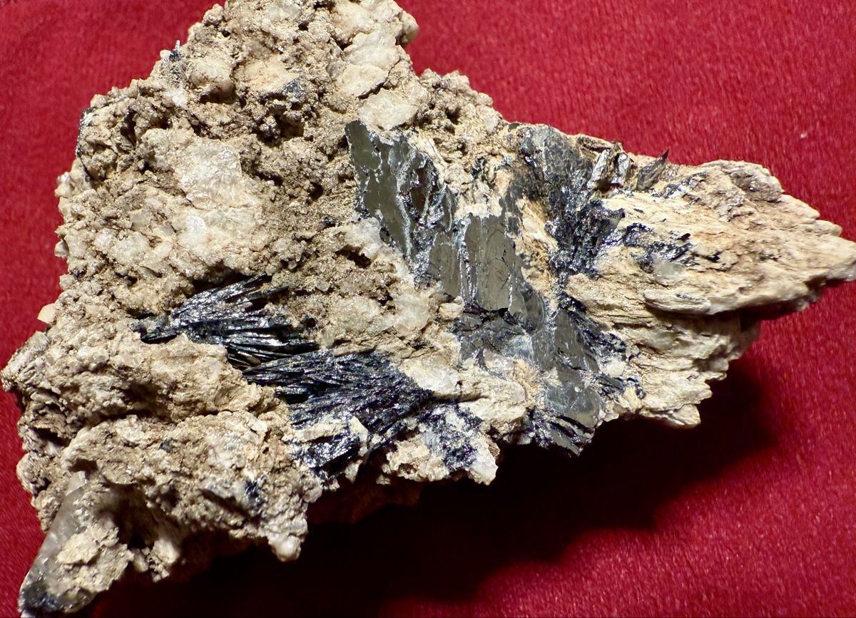 Mineralien & Heilsteine: Eisenrose aus dem Grimselgebiet – Gebraucht aus Schattenhalb von Oodaaq 4