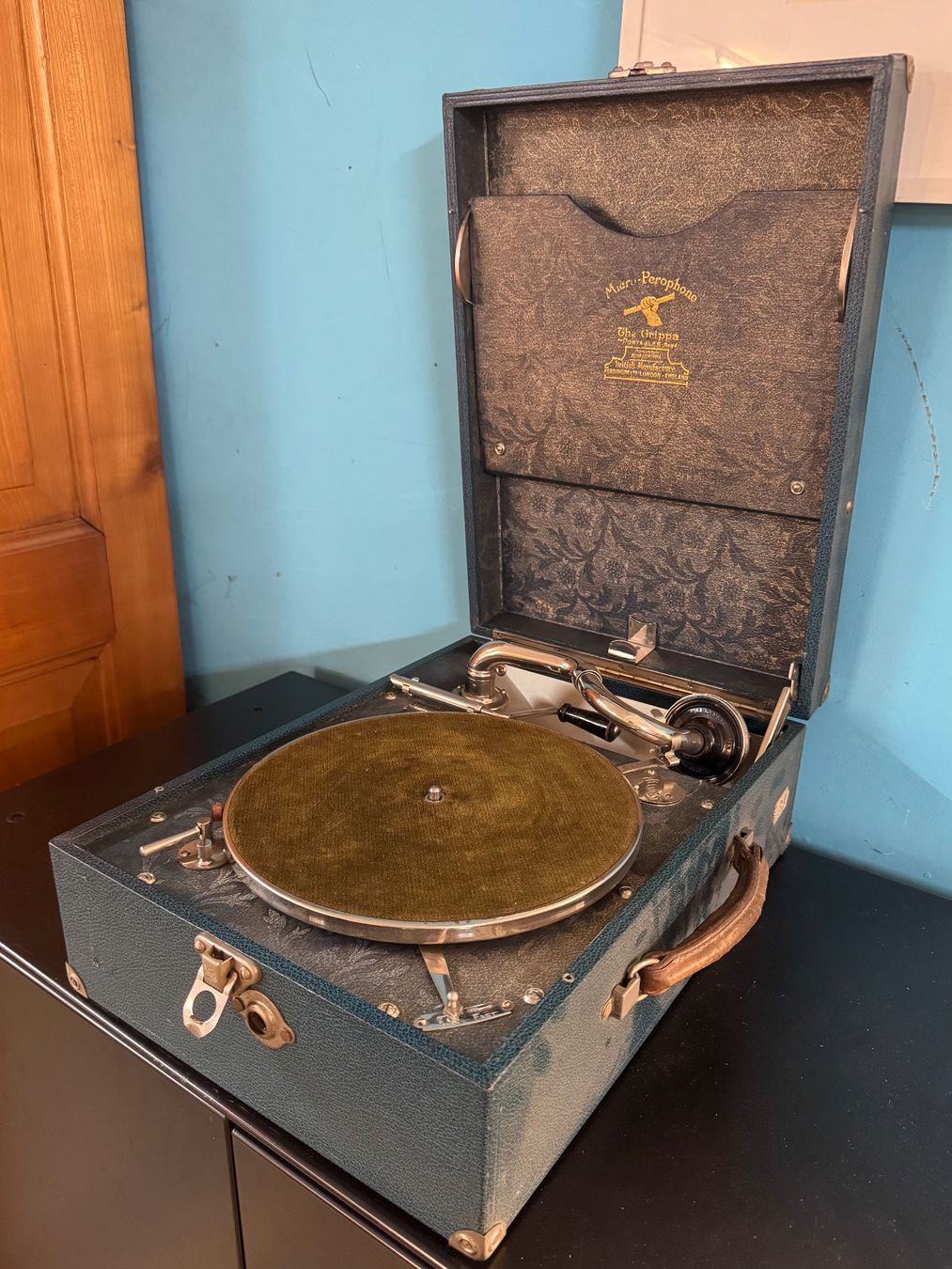 Plattenspieler: Alte Grammophon – Gebraucht aus Schlieren von Freundlich02 4