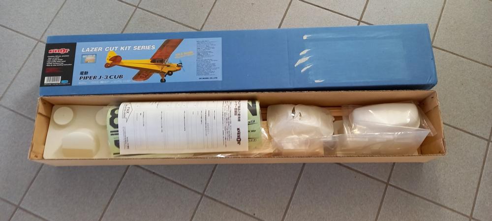 Piper J-3 Cub von Pilot / OK Model | Kaufen auf Ricardo