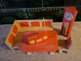 5-teilge Holzmöbeli von Tok für Puppenhaus