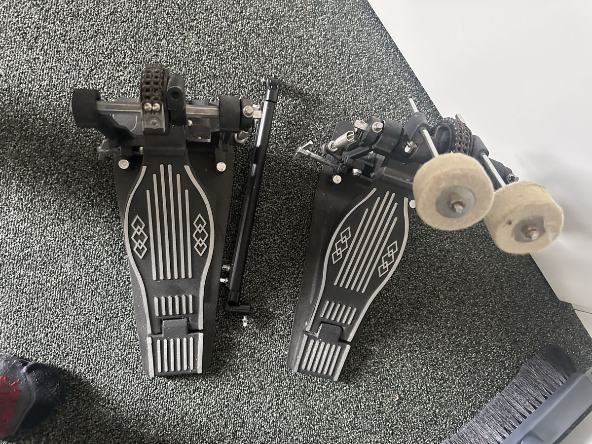 Instruments de musique: Doppelpedal – D'occasion à Oftringen par Brobea6 3