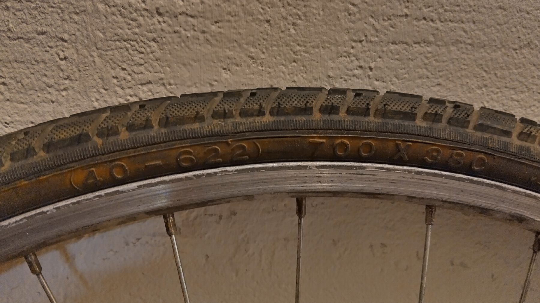 Pezzi di ricambio: Vorderrad Felge 28" – Usato da Zürich venduto da GuillaumeLux 1