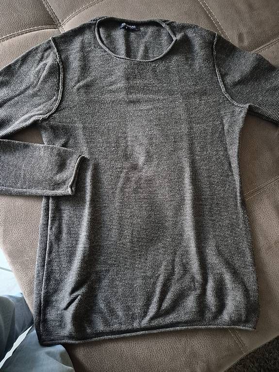 Maglioni & Felpe: Pullover – Usato da Staad SG venduto da Anj. 1