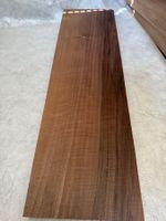Nussbaumbrett gedämpft Holzbrett gehobelt