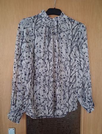 Damen Bluse mit Blumenmuster S guter Zustand