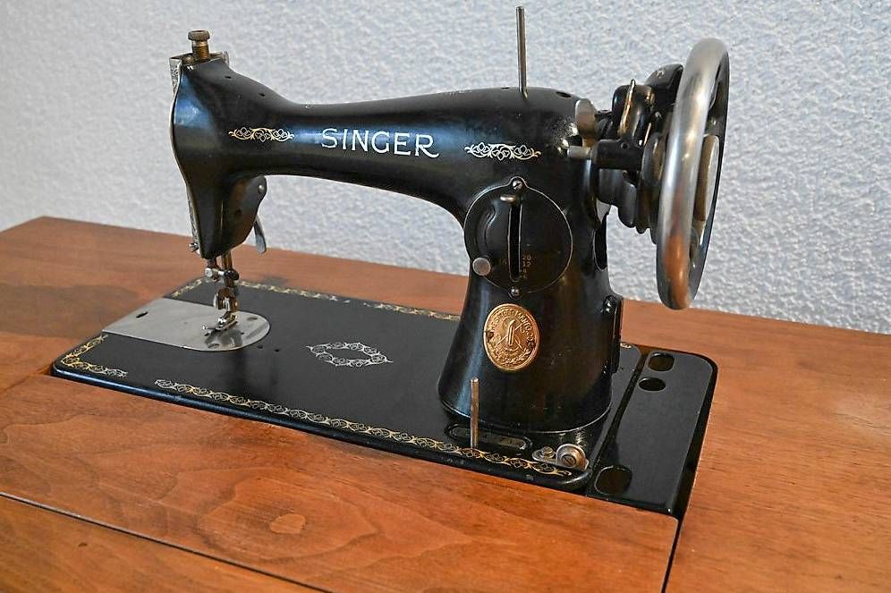 Nähmaschinen: Machine à coudre Singer – Gebraucht aus Gollion von mar_z9zd