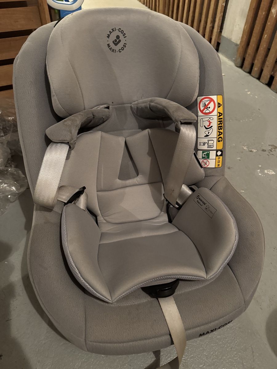 Maxi-Cosi Auto-Kindersitze: Maxi Cosi set – Gebraucht aus Adliswil von Udarius 1