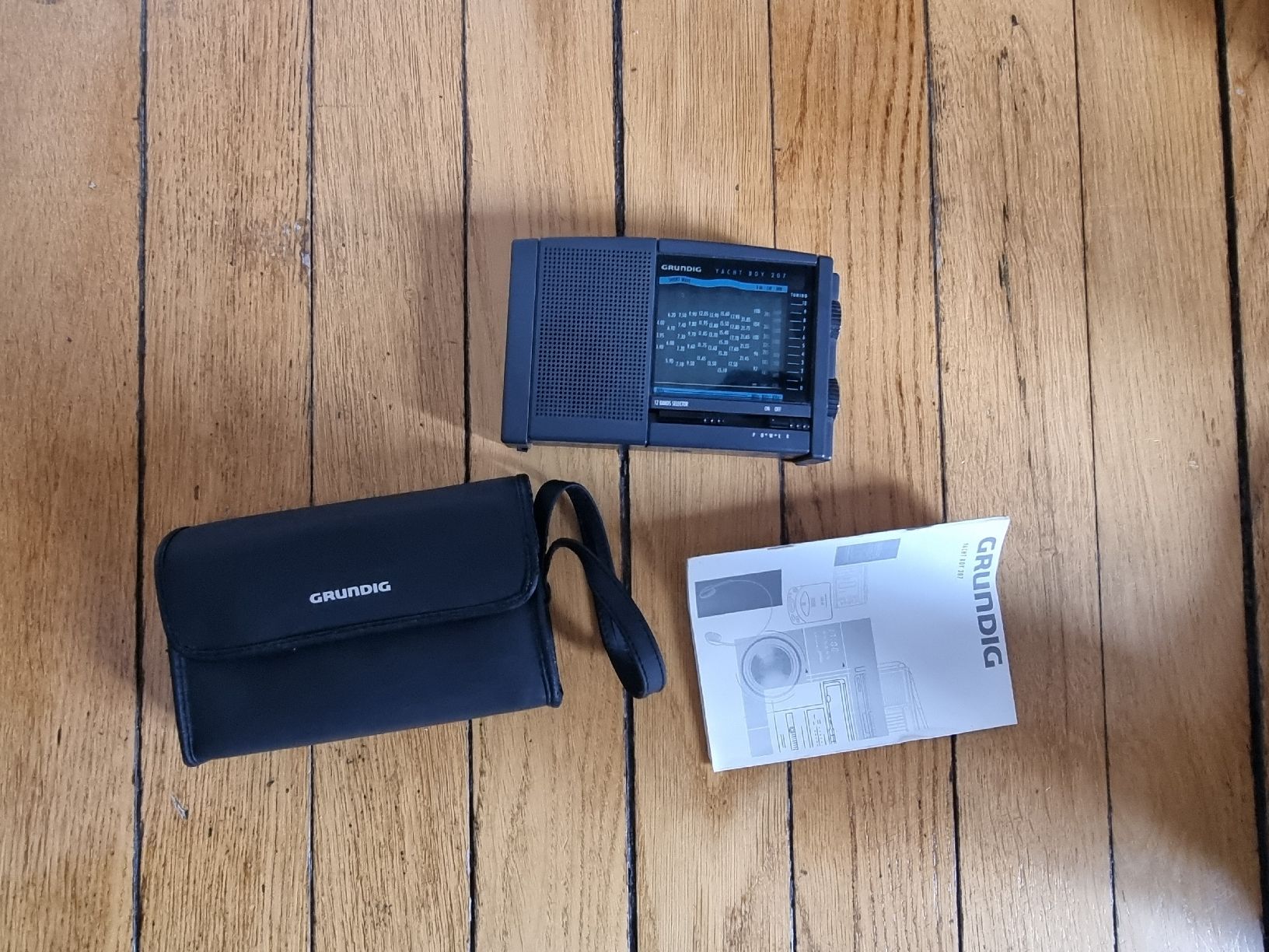 Grundig Radio: Grundig Radio – Usato da Schaffhausen venduto da Leveron13