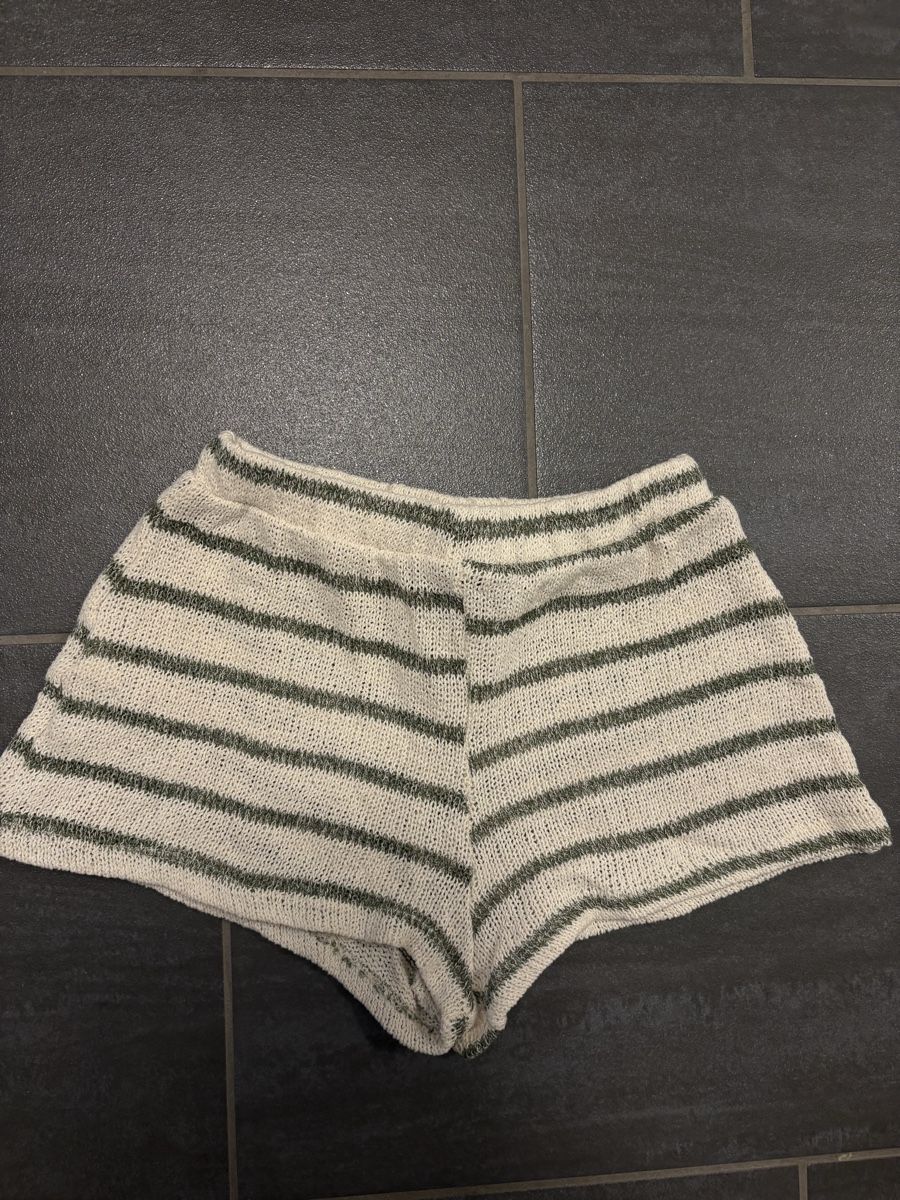 Pull&Bear Pantalons: Pull&Bear Shorts S – D'occasion à Rümlang par svent 4