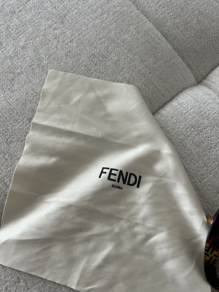 Fendi Lunettes & Verres: Fendi Sonnenbrille – D'occasion à Wallisellen par lau_68b9 7