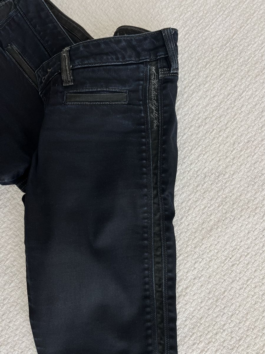 Guess Jeans: Damen Jeans Guess – Usato da Wald ZH venduto da Cveti7 7
