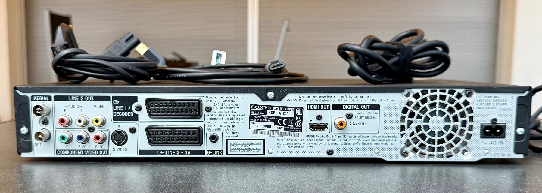 Sony Enregistreurs: SONY DVD Recorder mit div.Anschlussmöglichkeiten – D'occasion à Gebertingen par redeal 5
