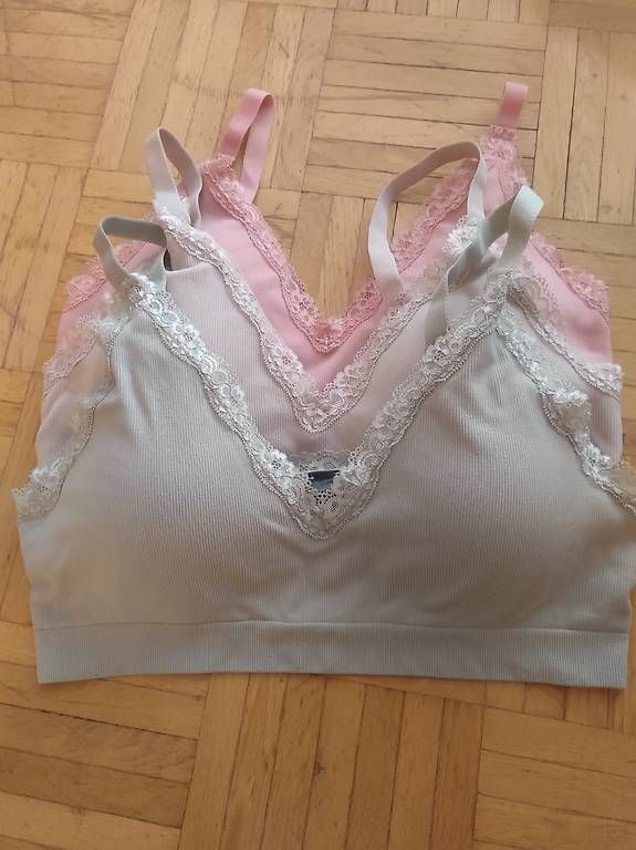 Sonstige Unterwäsche: 3er Set Bustiere, Grösse L 44/46 – Neu (gemäss Beschreibung) aus Samedan von t_p_8nvs