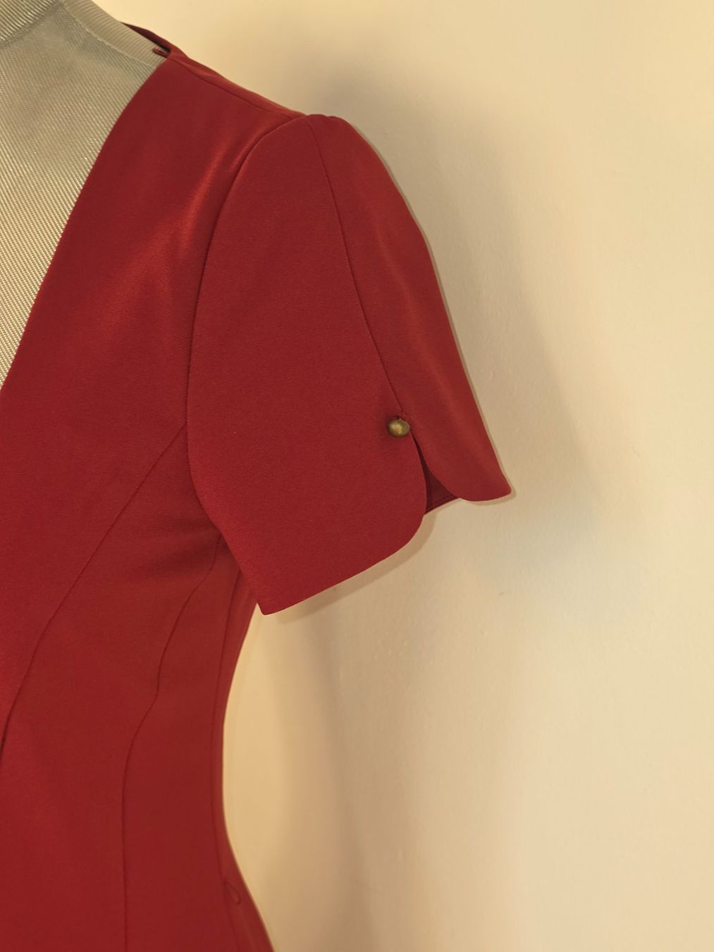 Esprit Kleider: XS 34 ESPRIT blutrotes elegantes ETUIKLEID stretch – Neu (gemäss Beschreibung) aus Dürnten von Bachtelsurfer 4