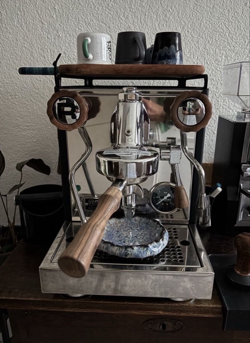 Rocket Macchine per caffè & Macchine per espresso: Rocket Appartamento + Eureka Mühle Custom Holz – Usato da Baden venduto da carowavee