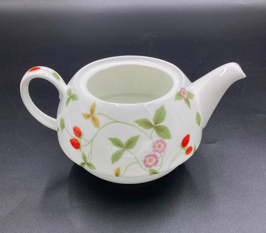 Set di piatti: TEA LOGIC | Teegeschirrset | florales Muster – Usato da Wittenbach venduto da Restwert_St-Gallen 3