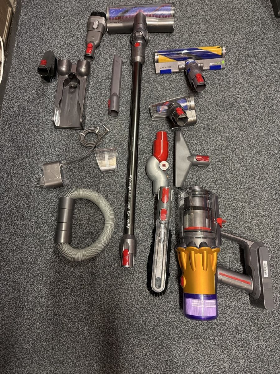 Dyson Aspirapolveri & Accessori: Dyson v12 Detect slim absolute  – Usato da Landquart venduto da Nnf007 1