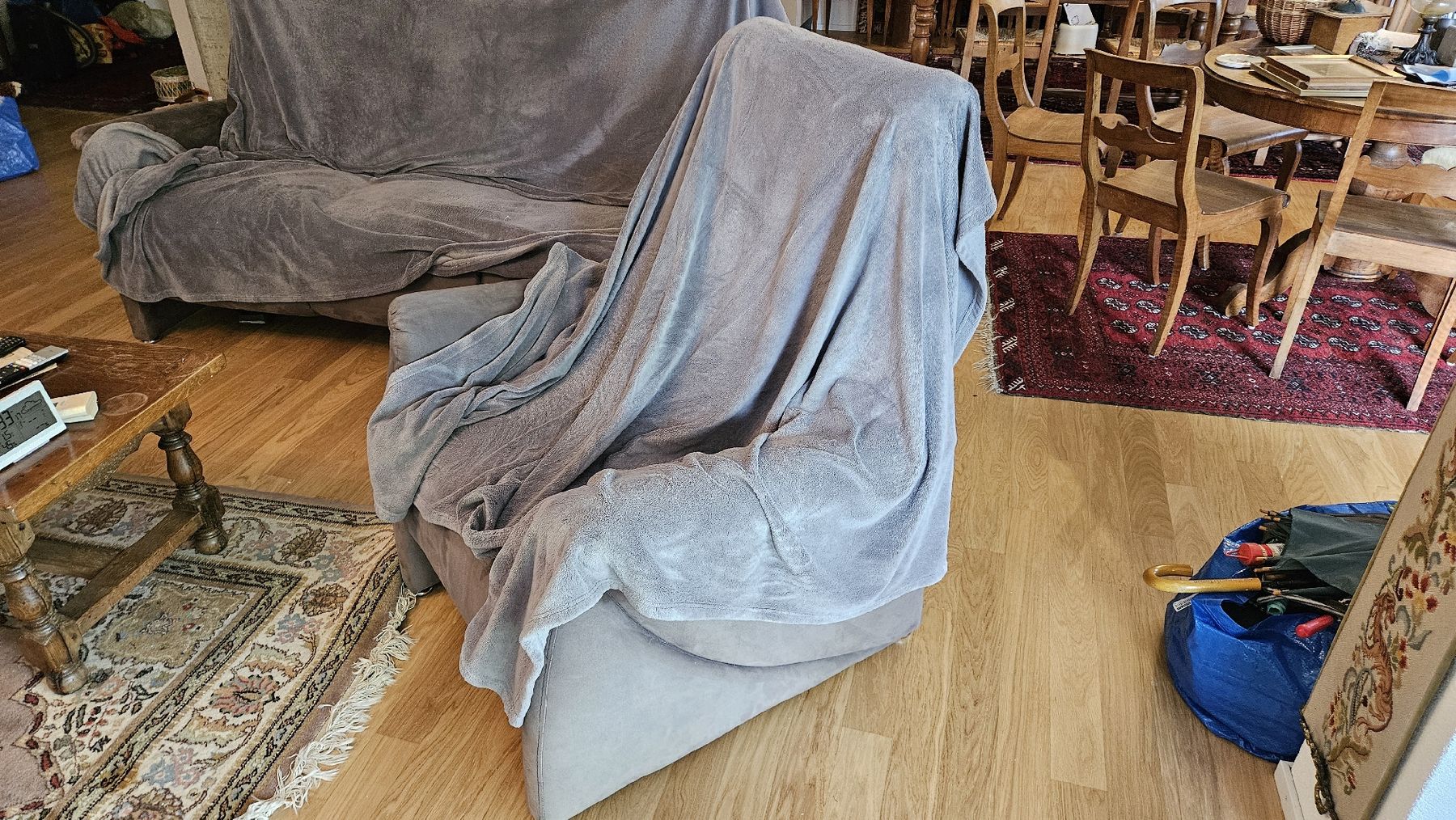 Divani: 2 canapés + fauteuil à bascule. /  2 Sofas + Schaukelsessel – Usato da Châtel-St-Denis venduto da BiMann73 4