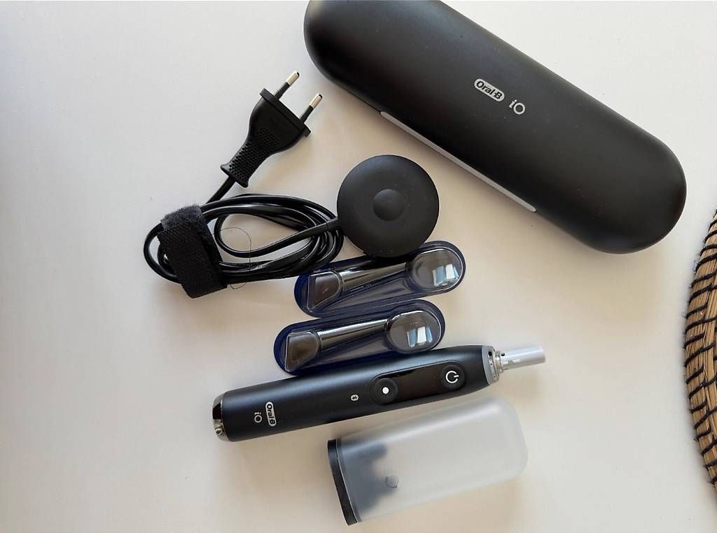 Soins dentaires: Original Braun Oral-B iO9 – D'occasion à Eglisau par 1fh_s9l8