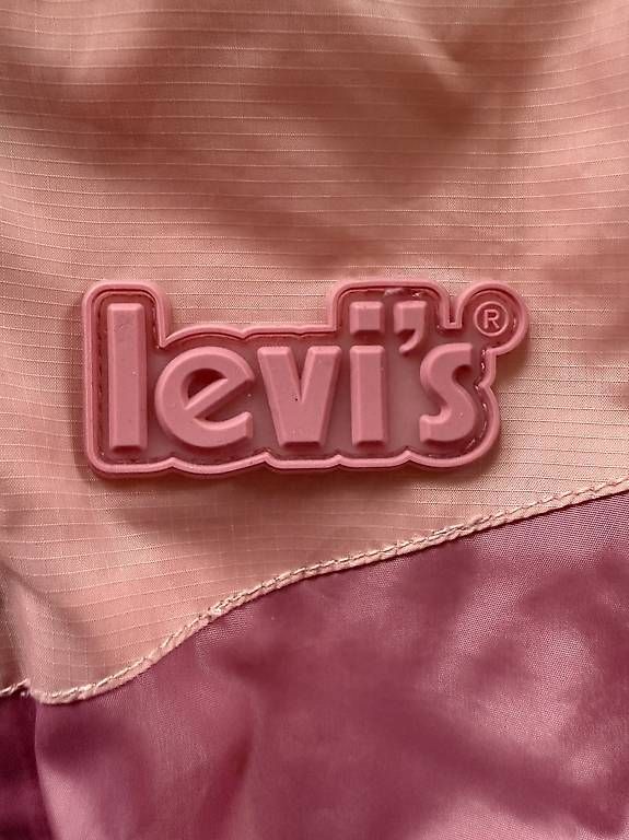 Levi's Giacche & Cappotti: Giubbino estivo Paravento Levis con cappuccio – Usato da Bellinzona venduto da mon_2wjn 1