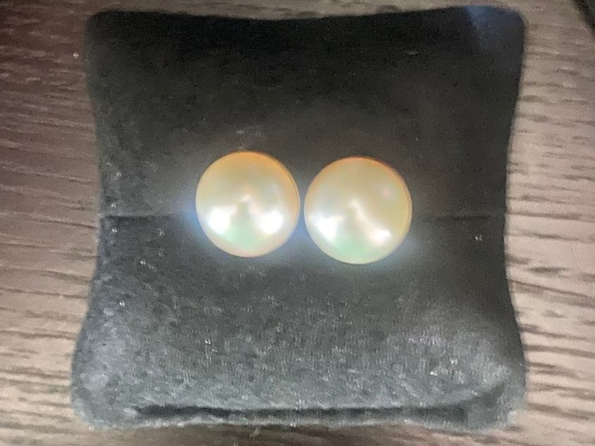 Boucles d'oreille: Ohrschrauben mit Permuttglanz – D'occasion à Aarau par radilio01 2
