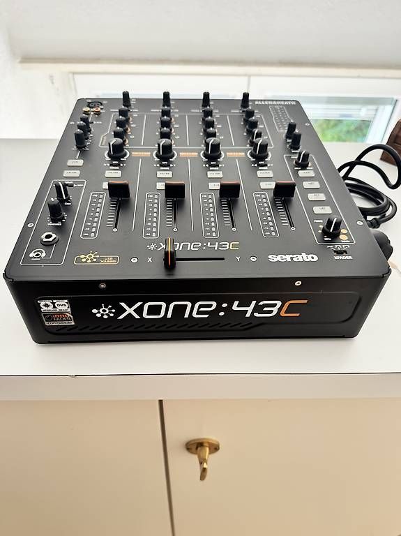 Console di mixaggio: Allen & Heath Xone 43C – Usato da Balsthal venduto da Kalii1
