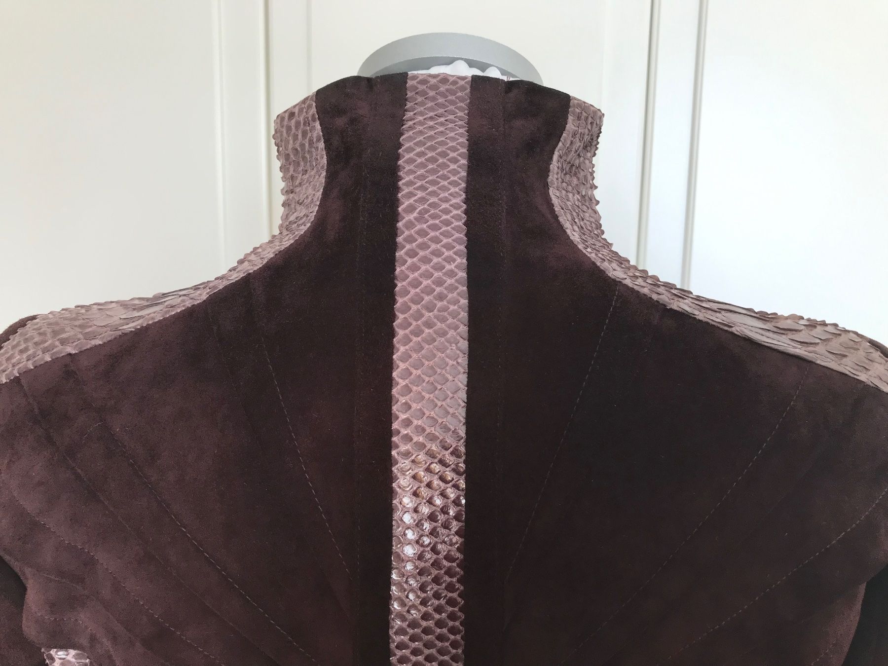 Gucci Giacche: Gucci Runway Python Jacke NP 7700 CHF Gr. IT 40 – Usato da Au SG venduto da alphajoker 5