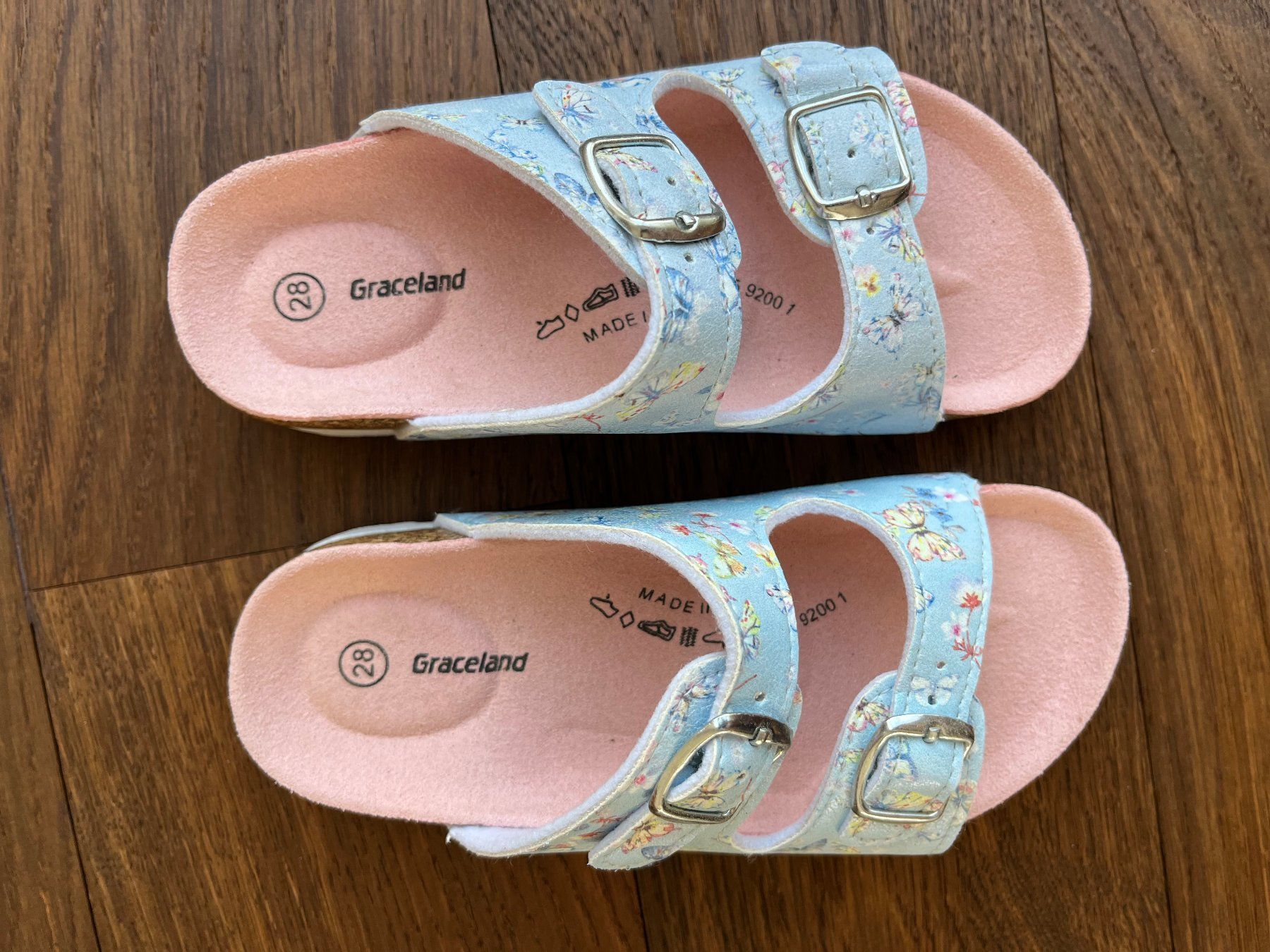 Graceland Schuhe für Mädchen: Sandalen Pantoletten Gr. 28 Mädchen Schuhe – Gebraucht aus Affoltern am Albis von Blackrhythm 1