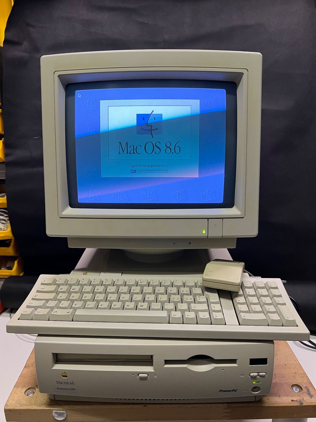 Apple PC: Mac Performa 6200 mit Apple Performa Plus Display – Usato da Steckborn venduto da rboelsterli