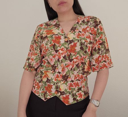 Vintage Seidenbluse 100% Seide Gr. S mit Blumen Motiv